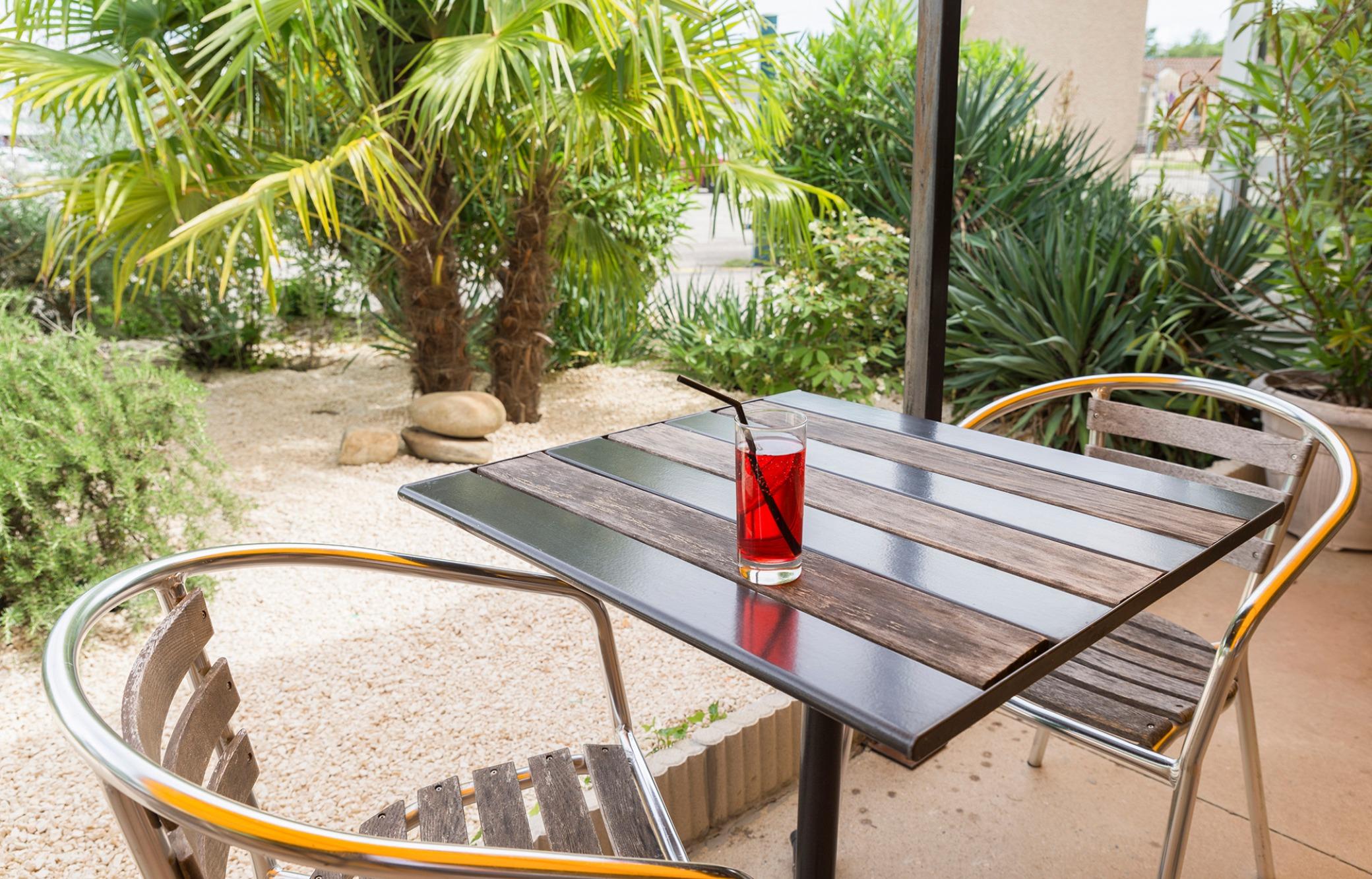The Originals City, Hotel Valence Est Экстерьер фото